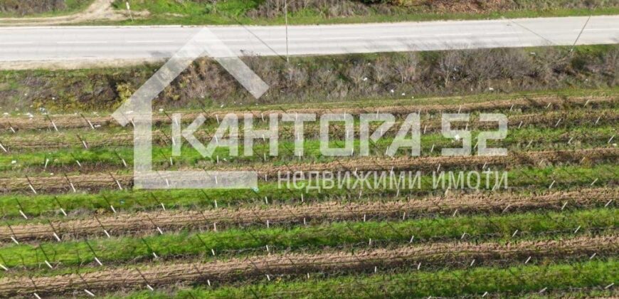 Парцел на главен път!