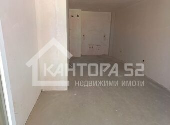 Продава тристаен апартамент