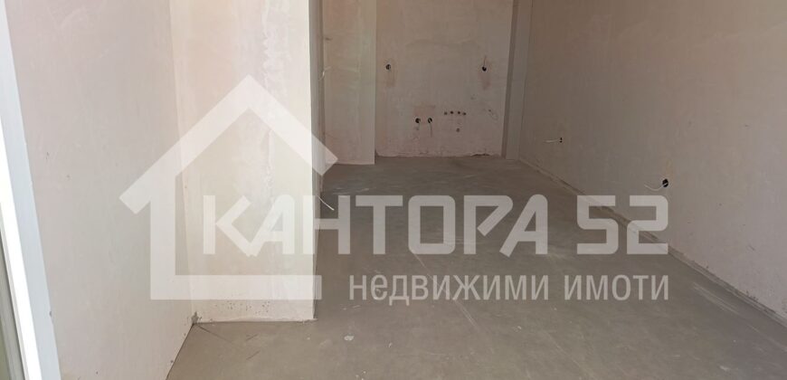 Продава тристаен апартамент