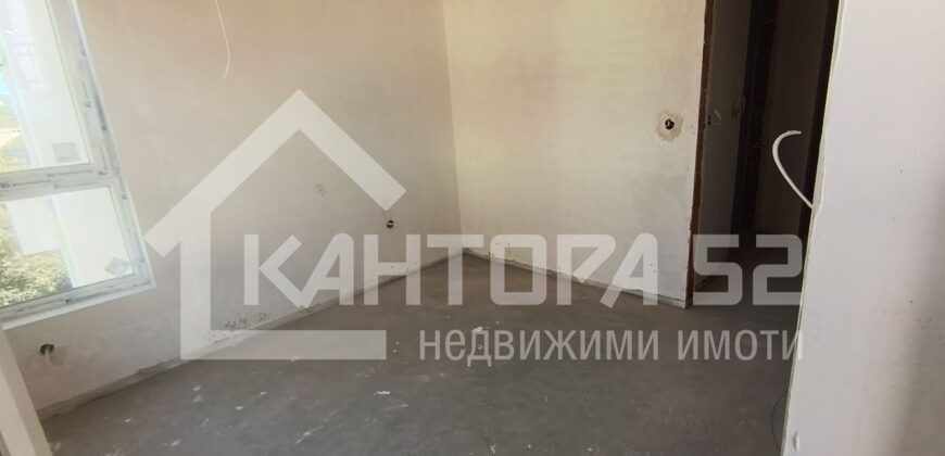 Продава тристаен апартамент